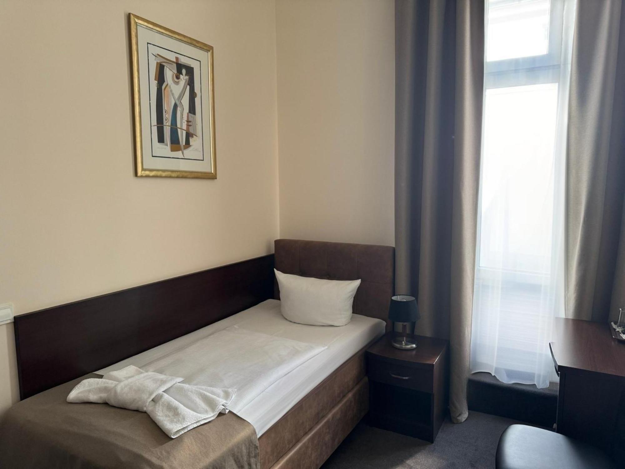 Upper Room Hotel Kurfuerstendamm Берлін Екстер'єр фото