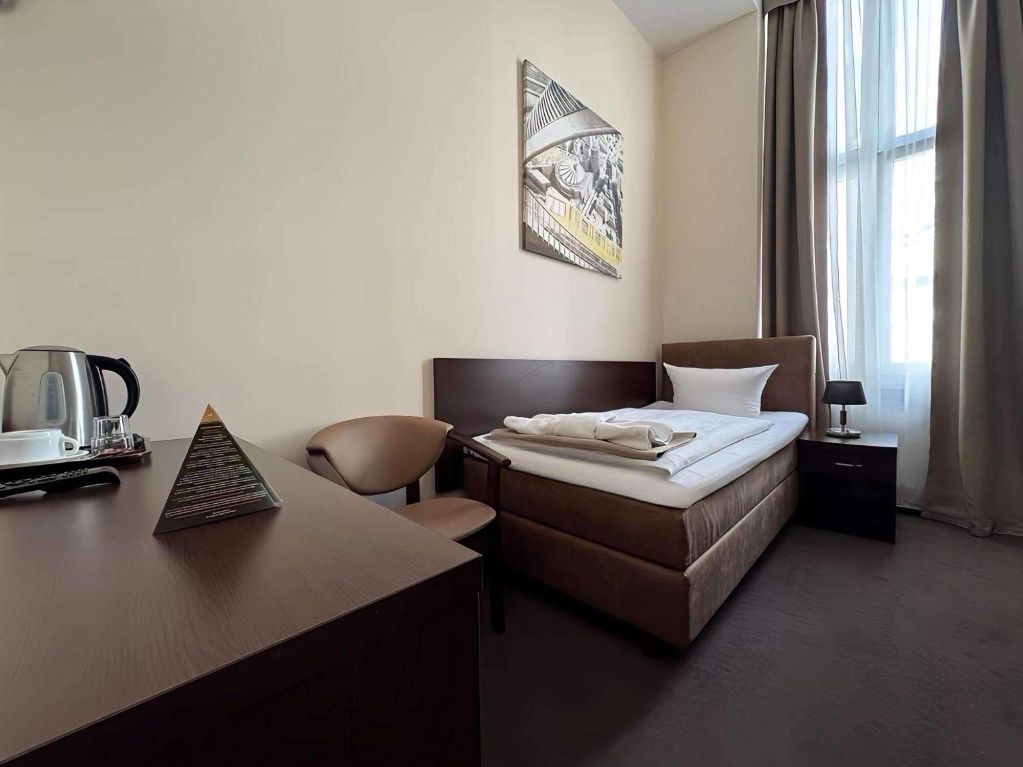 Upper Room Hotel Kurfuerstendamm Берлін Екстер'єр фото