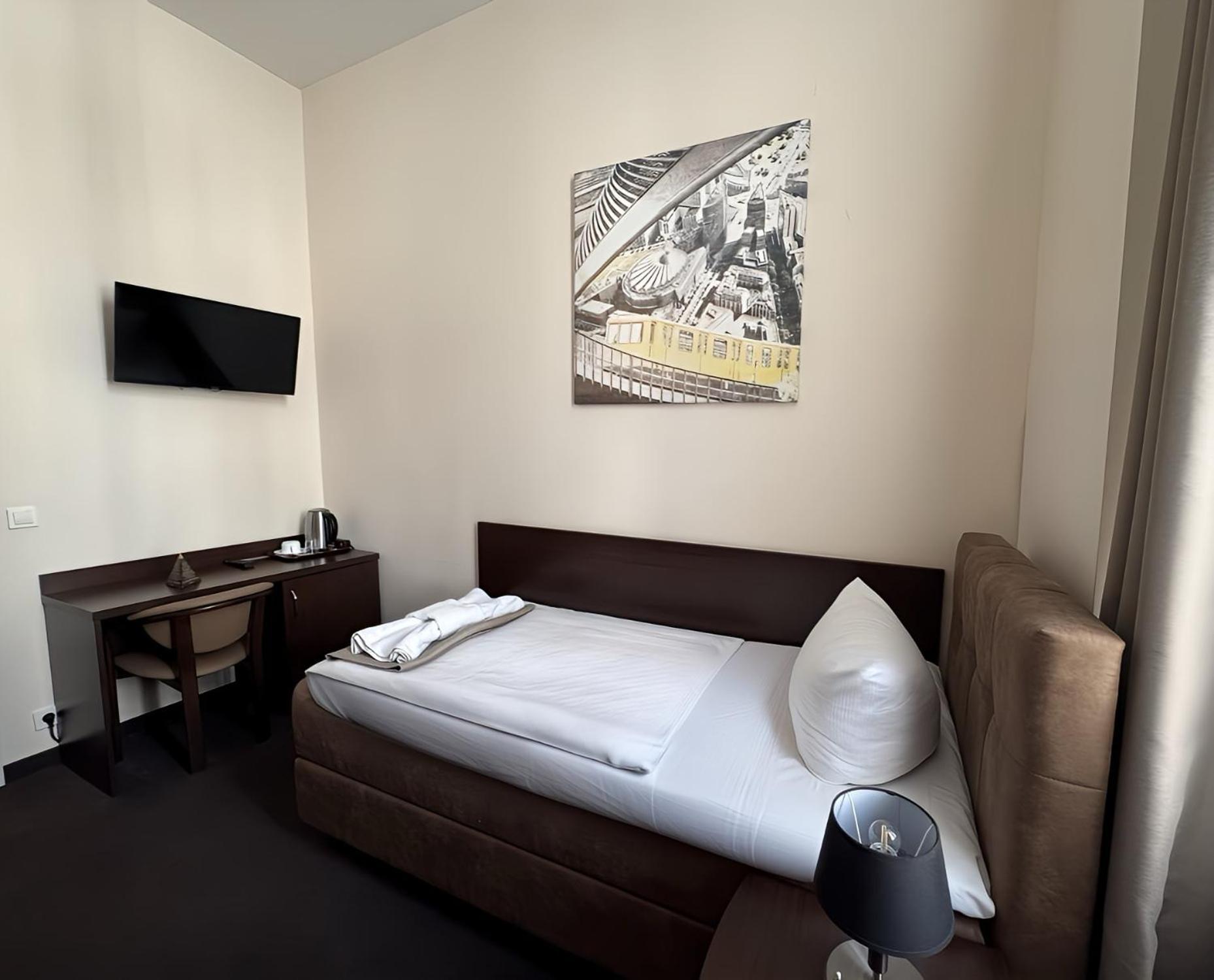 Upper Room Hotel Kurfuerstendamm Берлін Екстер'єр фото