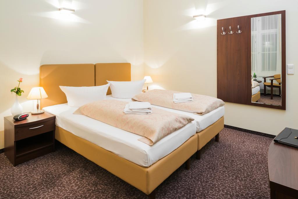 Upper Room Hotel Kurfuerstendamm Берлін Номер фото