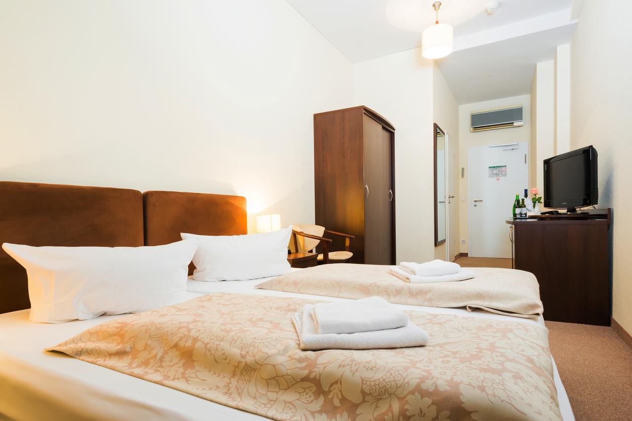 Upper Room Hotel Kurfuerstendamm Берлін Екстер'єр фото