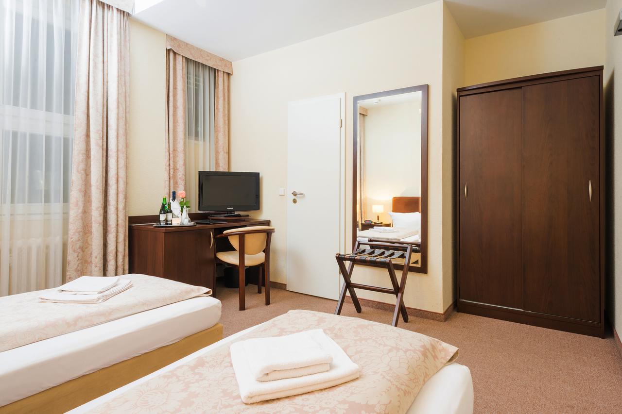 Upper Room Hotel Kurfuerstendamm Берлін Екстер'єр фото
